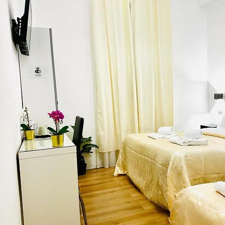 Rome Holiday Guesthouse *