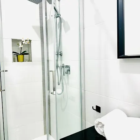 Rome Holiday Guesthouse Affittacamere 4*