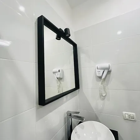 Rome Holiday Guesthouse Affittacamere 4*