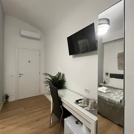 Rome Holiday Guesthouse 4* Roma