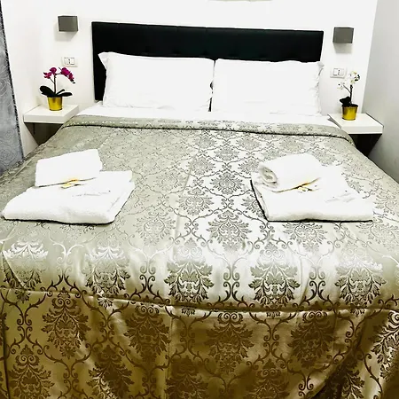 Rome Holiday Guesthouse Affittacamere 4*