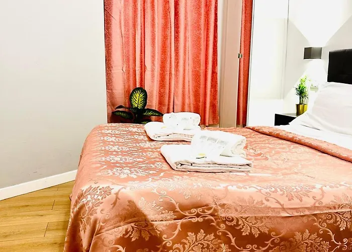Rome Holiday Guesthouse Rzym